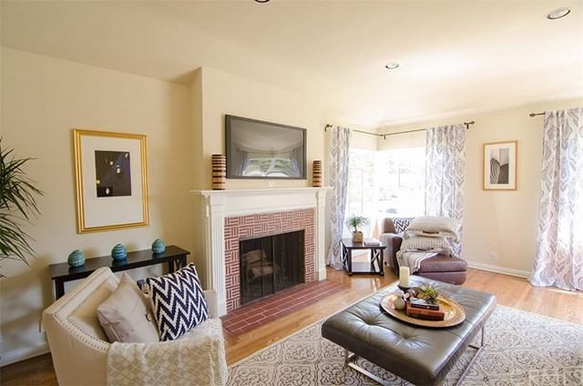 2151 E Mountain St - Photo 3 of 19