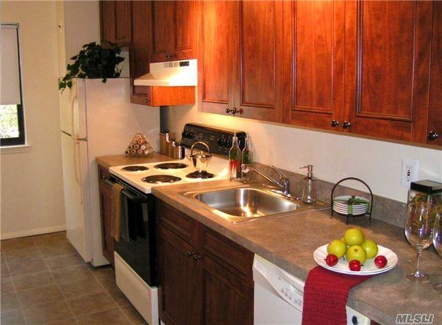 412 Marine Ln - Photo 3 of 16