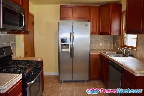 6712 Washburn Ave S - Photo 2 of 19