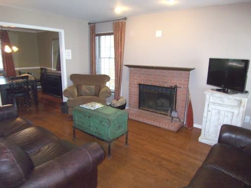 624 Bond Ave - Photo 3 of 19