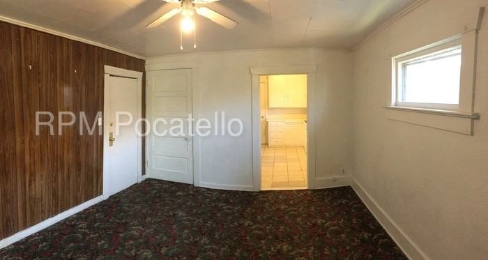 815 E Clark St #5 - Photo 3 of 16