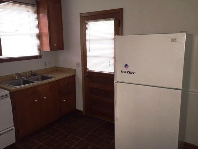 2926 Donna Hill Dr - Photo 2 of 6