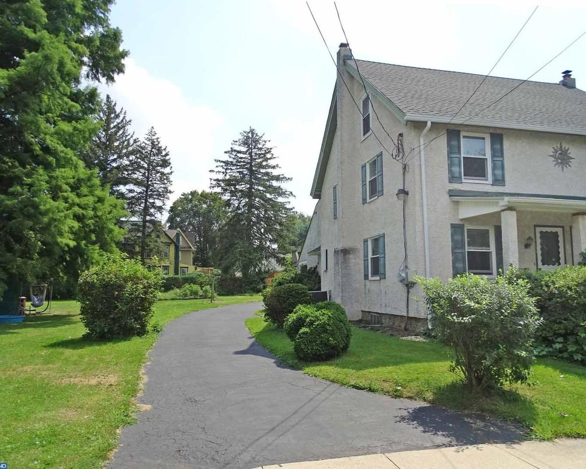 1153 Greeley Ave - Photo 2 of 23
