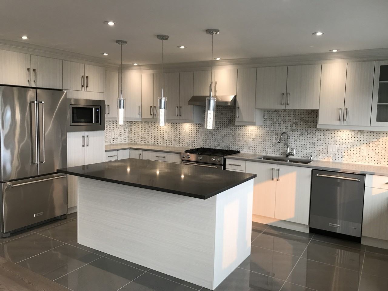 666 BLUERIDGE AVENUE - Photo 3 of 21