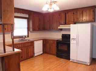 7733 Duncaster Rd - Photo 3 of 7