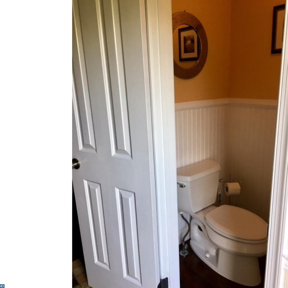 250 Bishop Dr - Photo 3 of 14