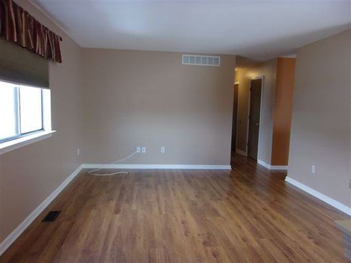 50076 S Horst Ct - Photo 2 of 9