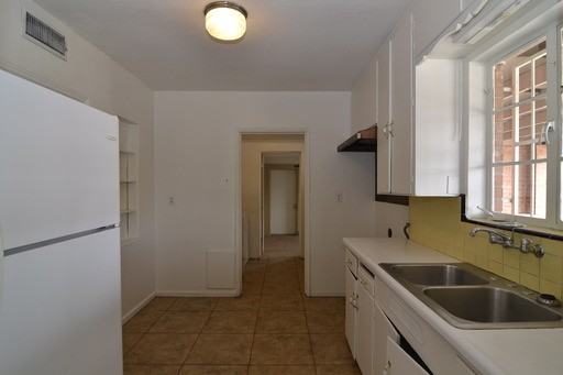 2245 N 1st Ave - Photo 3 of 12