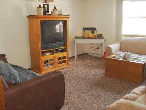 1217 13th Ave SE - Photo 3 of 5