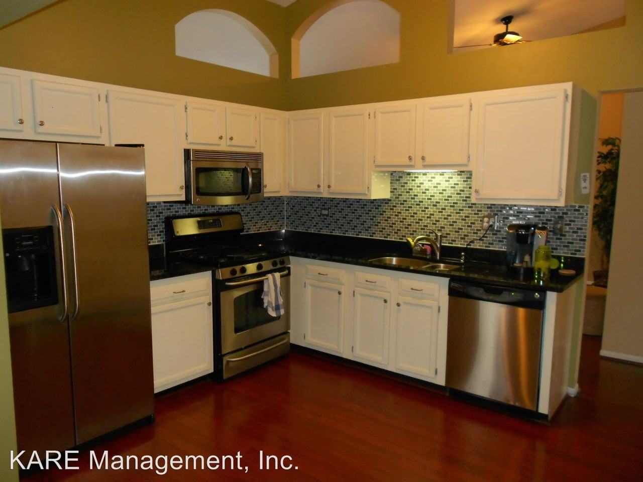 118 Sandhurst Rd - Photo 3 of 12