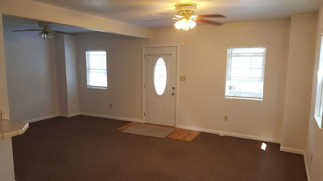 817 W 2nd St - Photo 3 of 10