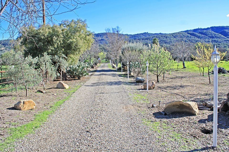 10075 N Ojai Rd - Photo 2 of 13