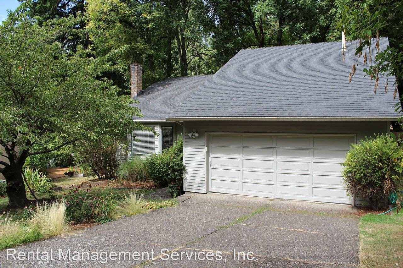 4821 SW Seymour Ct - Photo 2 of 27