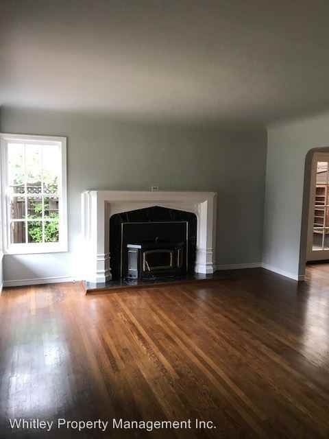 131 Woodsworth Ave - Photo 2 of 23