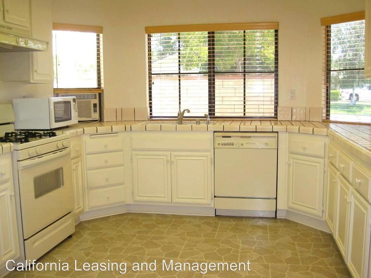 26102 Alejandro Dr - Photo 3 of 5