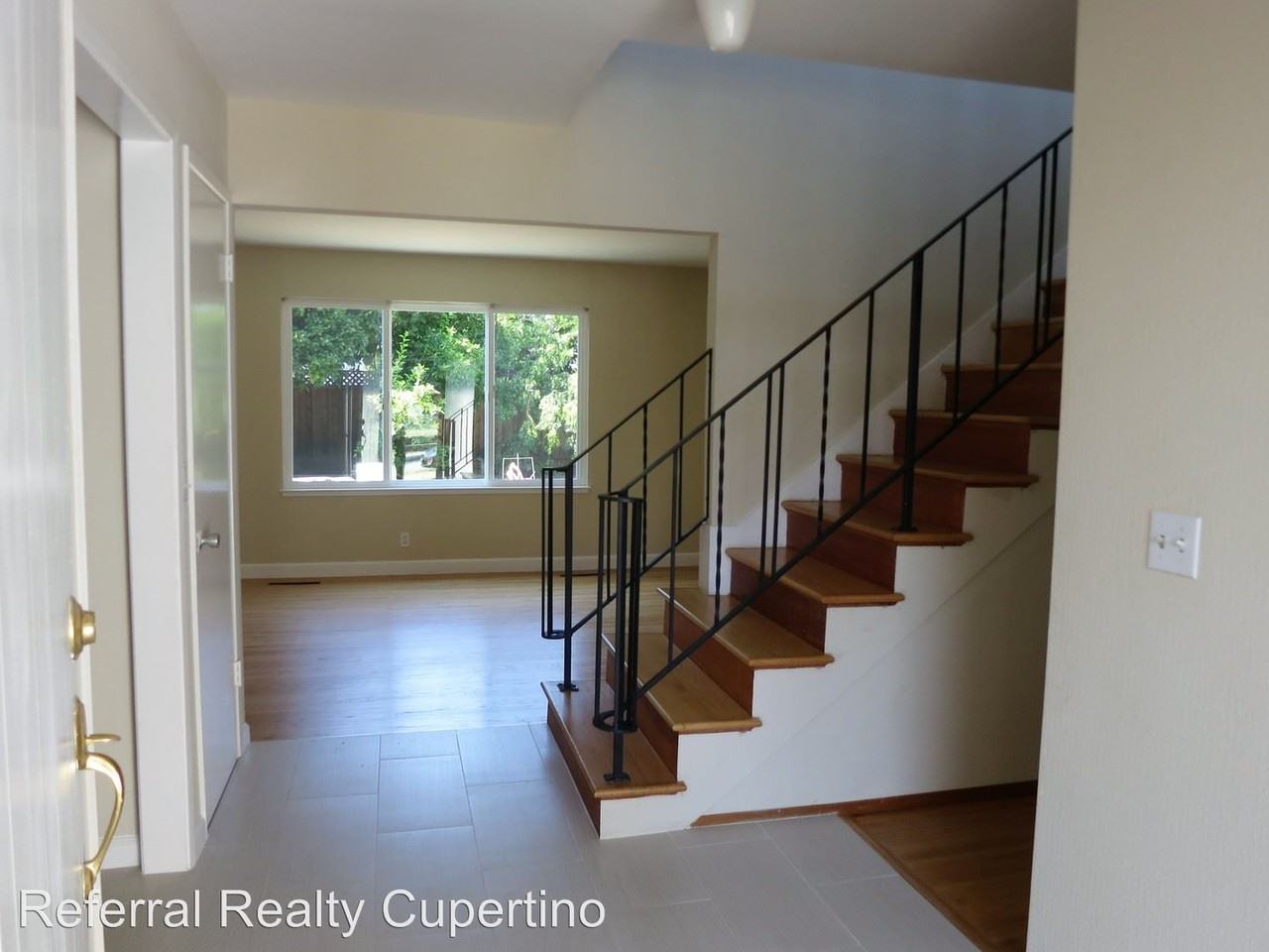 3281 Valley Square Ln - Photo 3 of 25