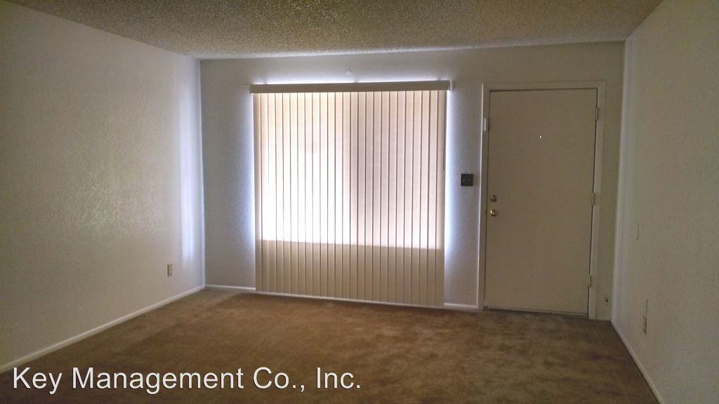 7815 W Cheery Lynn Rd - Photo 2 of 15