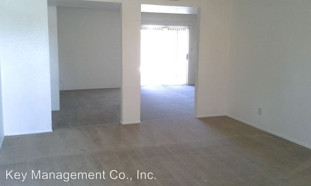 7815 W Cheery Lynn Rd - Photo 3 of 15