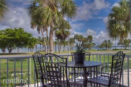 105 Seagull Ln - Photo 3 of 10