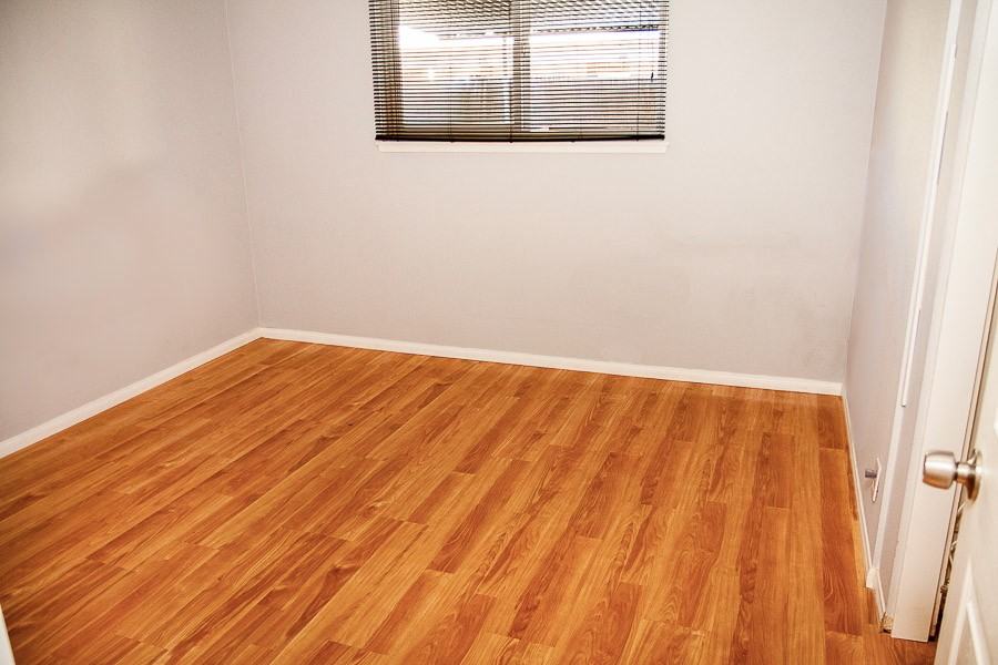 19859 Kingswood Lane - Photo 3 of 9