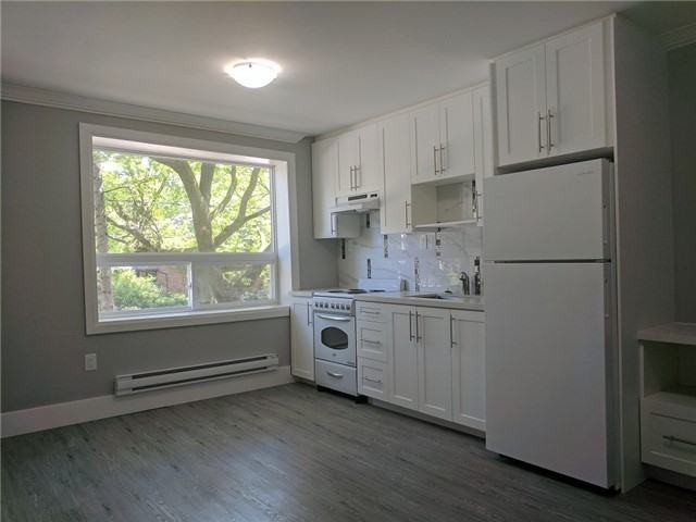 238 S Kingsway - Photo 3 of 7