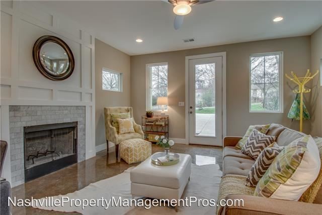 1046 Zophi St - Photo 3 of 16