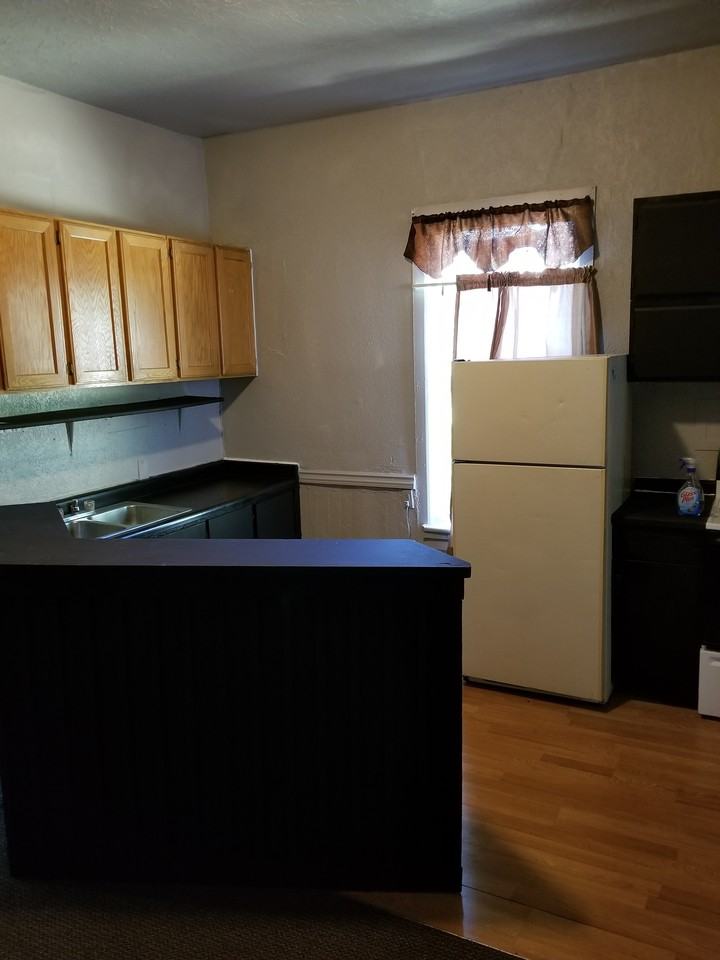 1762 Pacific Ave - Photo 3 of 8