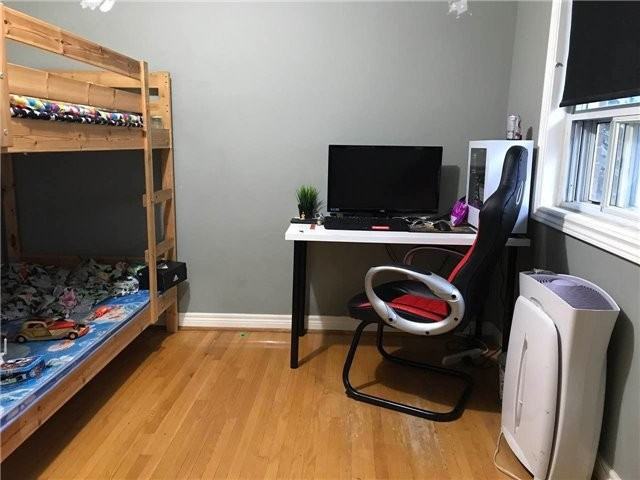 16 Wycliffe Crescent - Photo 2 of 9