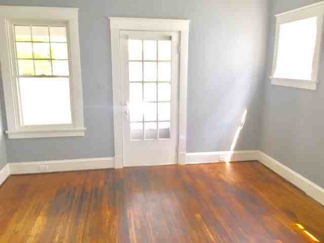 613 Pollock St - Photo 2 of 7