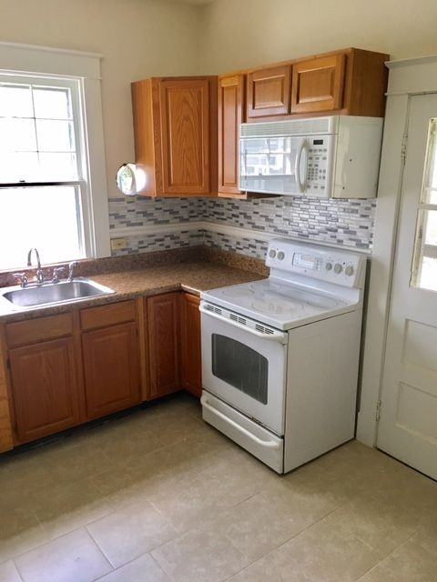 613 Pollock St - Photo 3 of 7