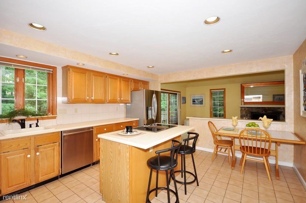 873 Depot Rd - Photo 3 of 10