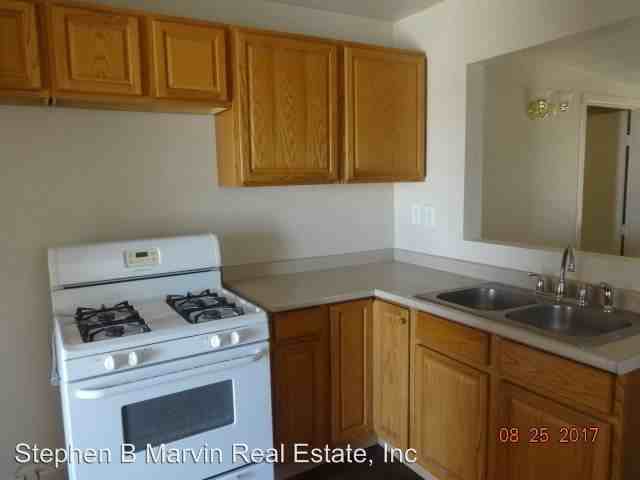 45321/45323 28th St East - Photo 3 of 10
