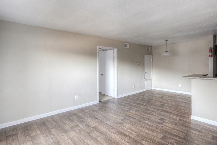 Heatherwood - Photo 2 of 12