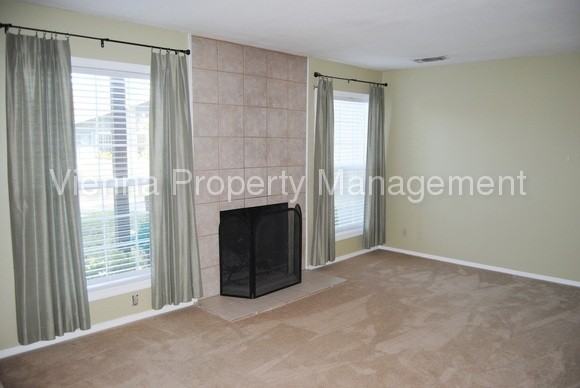 7060 Kingsmill Way - Photo 2 of 25