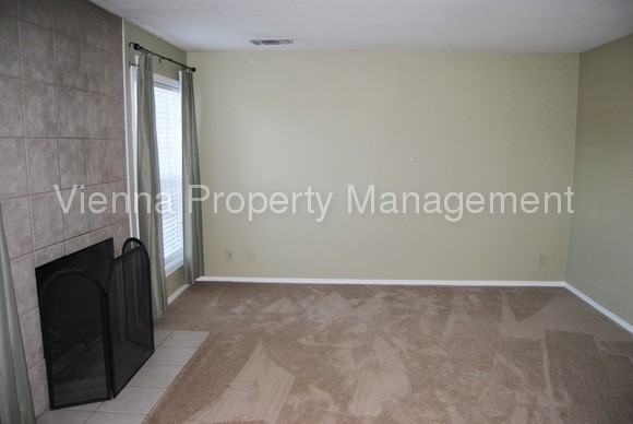 7060 Kingsmill Way - Photo 3 of 25