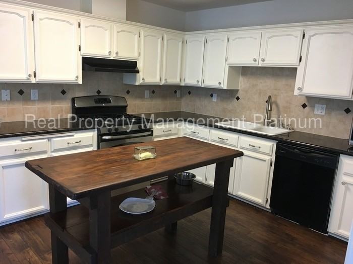 257 N San Pablo Ave - Photo 2 of 19