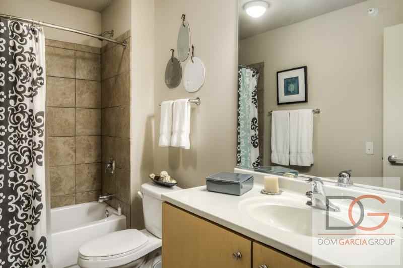 200 North Columbus Drive #2br - Photo 3 of 10