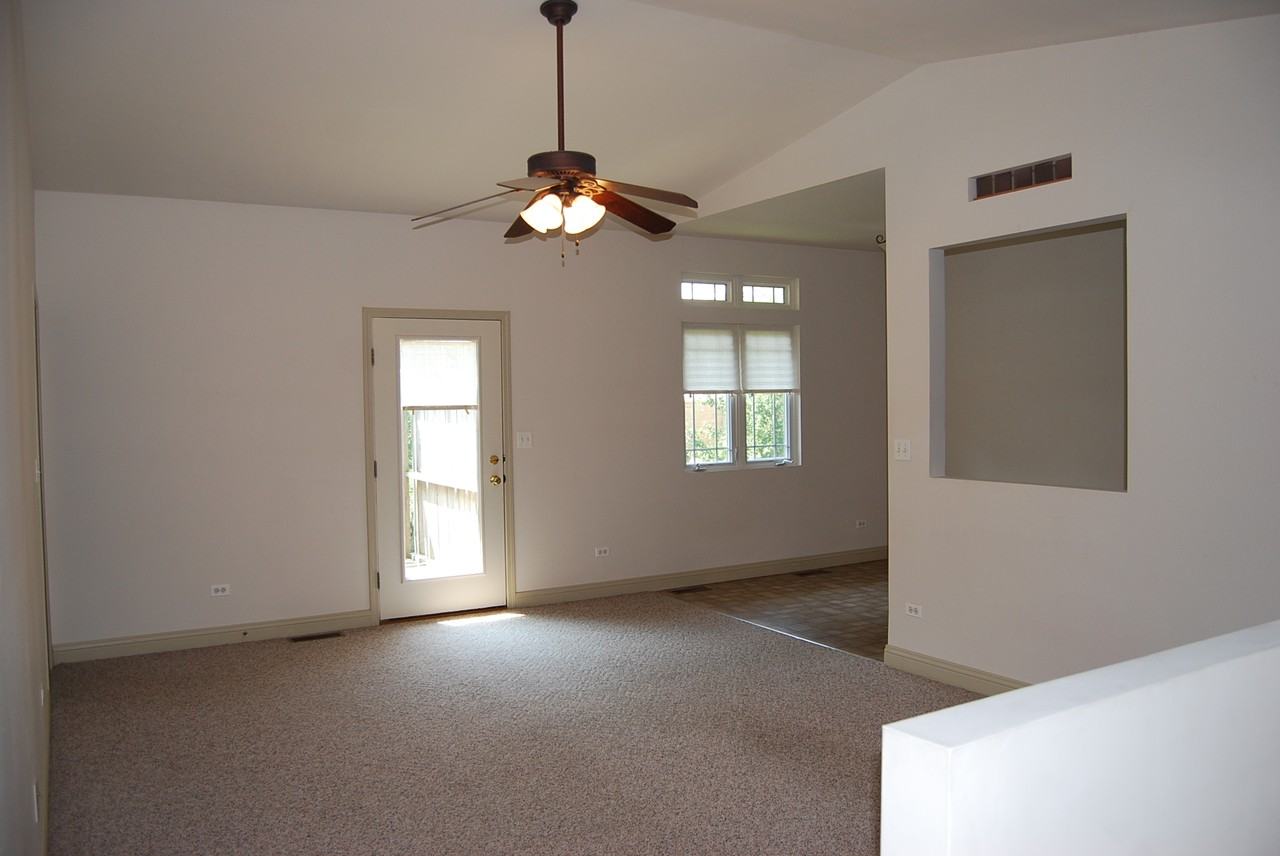 1506 Mollie Dr - Photo 2 of 18