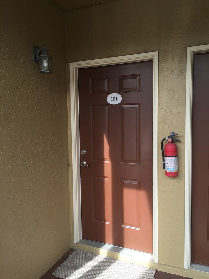 10155 Sailwinds Blvd S - Photo 2 of 25