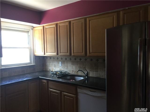 327 Broadway - Photo 2 of 4