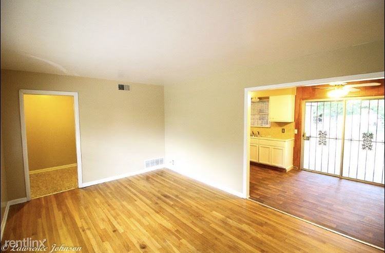 5010 Stoneleigh Dr - Photo 2 of 13