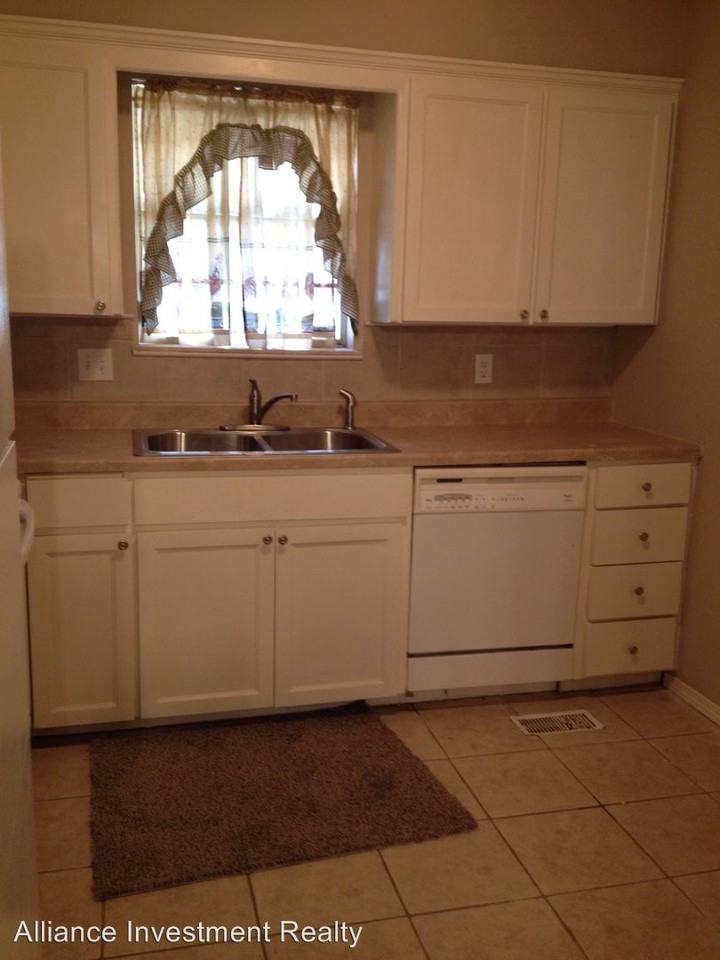 3029 W Wilshire Blvd - Photo 3 of 21