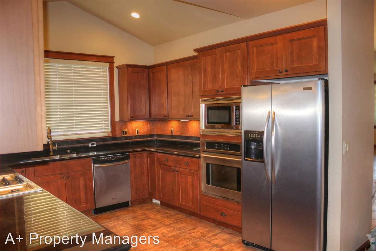 3227 Millwright Ln - Photo 2 of 24