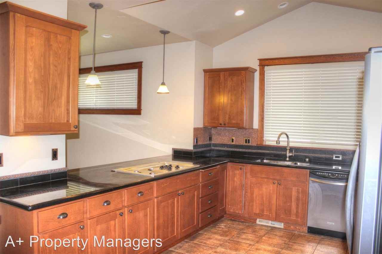 3227 Millwright Ln - Photo 3 of 24