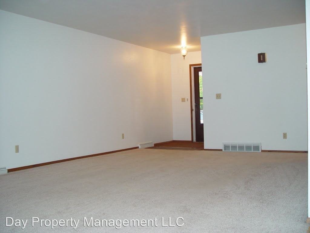 1000-1002 Miller Lane - Photo 3 of 12