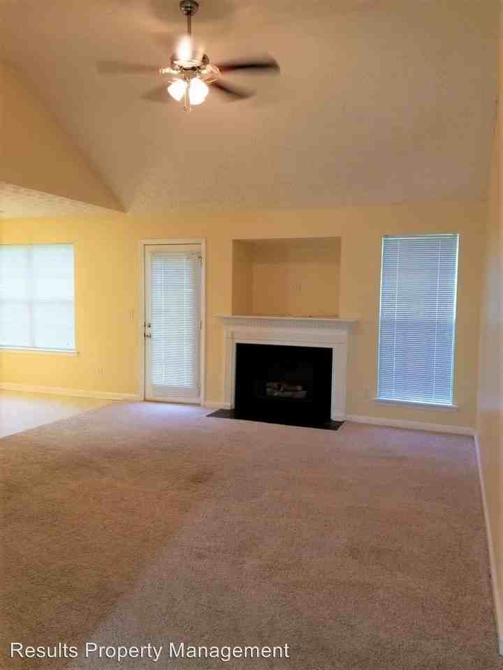 108 Preakness Dr - Photo 3 of 6