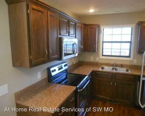 1264 Butterfield Dr - Photo 2 of 15