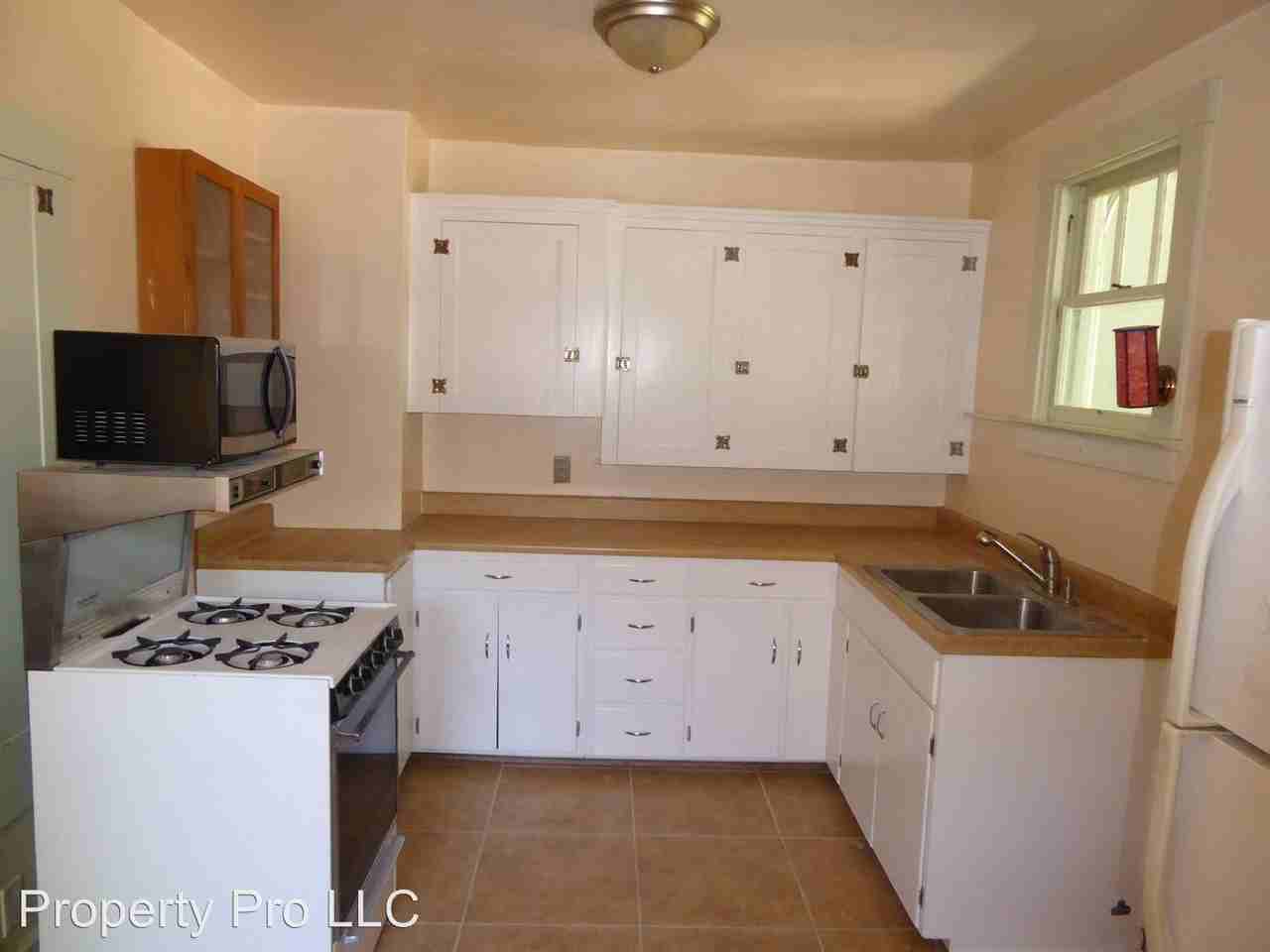 2105 Silver Ave SE - Photo 3 of 16