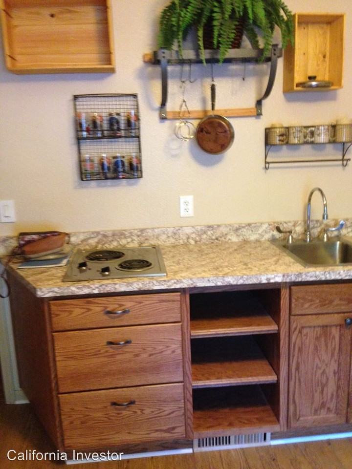 3280 Hanson Hollow Rd - Photo 3 of 12