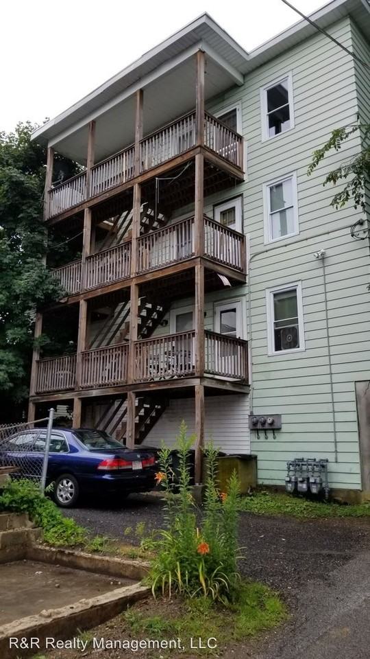 9 Crescent Street - Photo 2 of 8